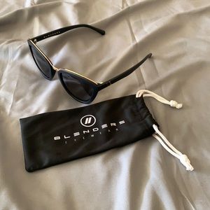 Blenders Eyewear Runway Doll Polarized Sunglasses